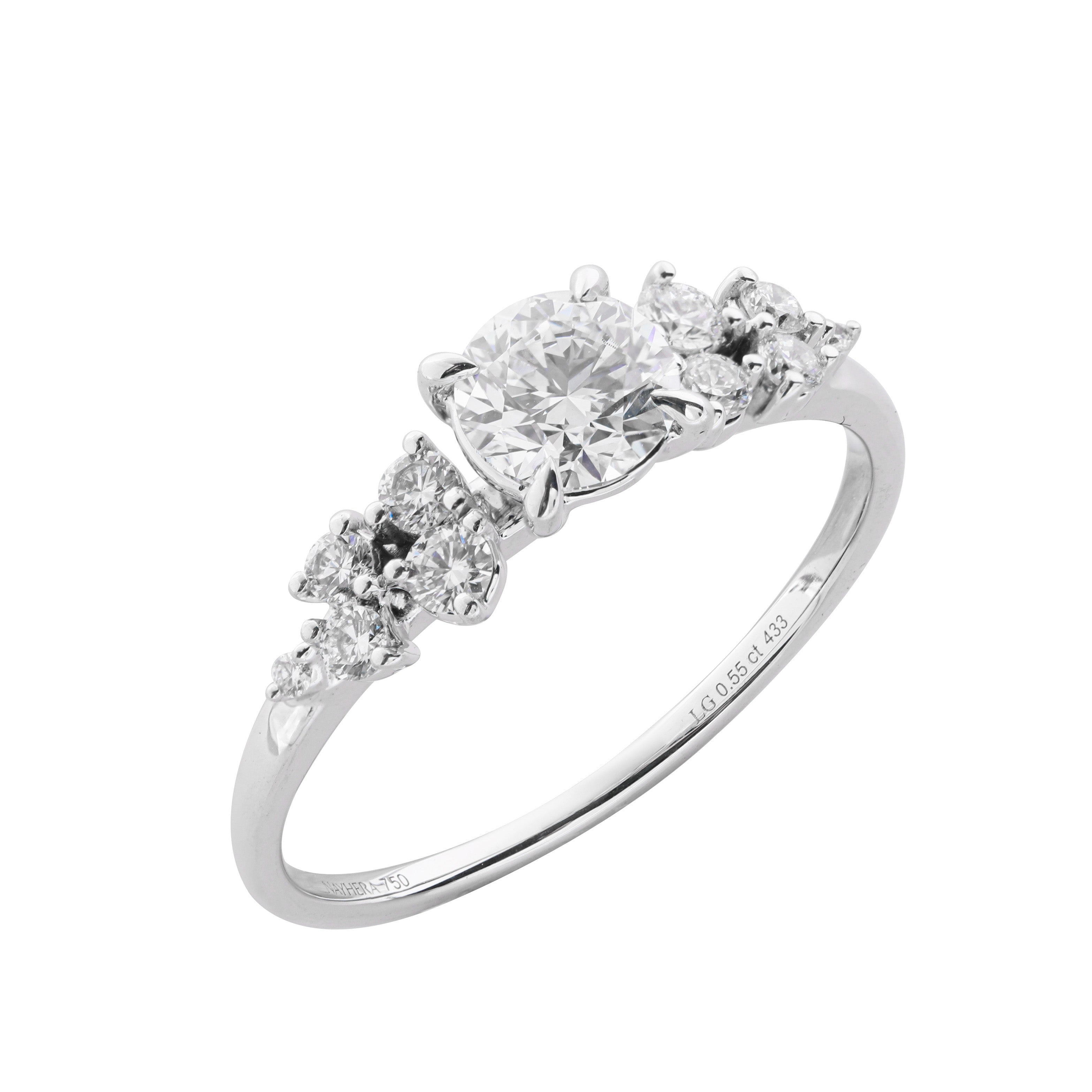 Verlobungsring Rosegold Mittelstein Laborbrillant weitere Brillanten floral seitlich des Haupdiamanten gefasst