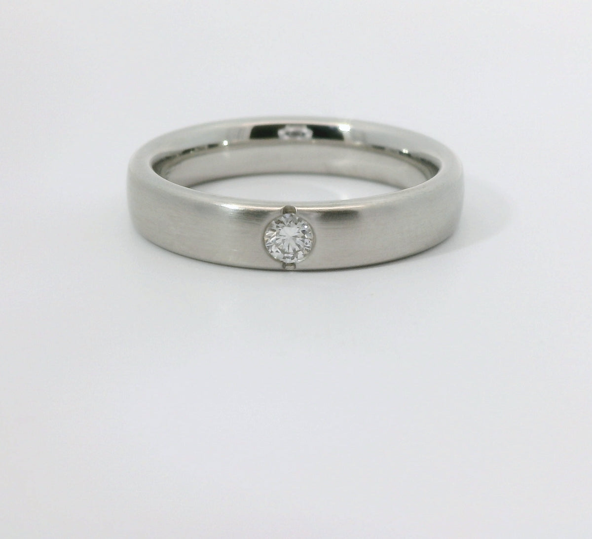 Ehering Damen 950 Platin mit Brillant | Max Kemper – Made in Germany | Artikelnummer 70024-000